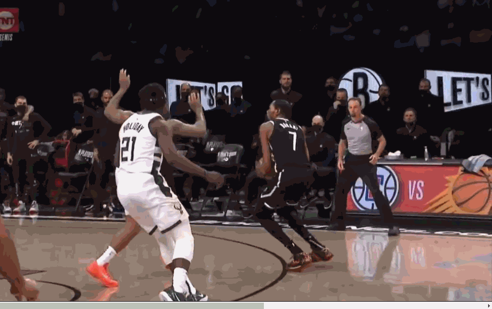 今年会体育篮网球星三分绝杀，全场观众热烈欢呼，上海进入今天非常.的简单介绍