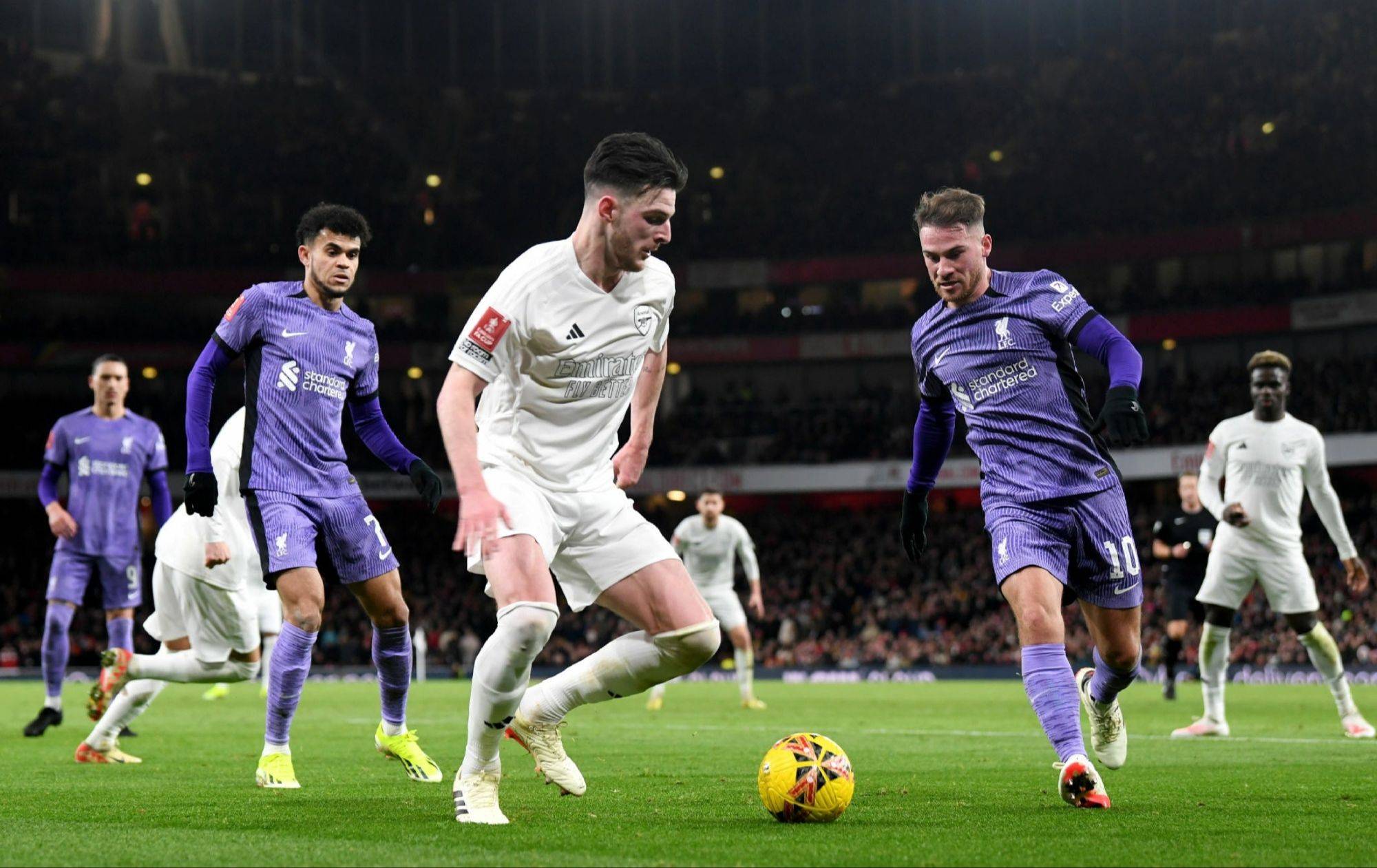 今年会体育关于赛后利物浦备战NBA季后赛冲刺阶段纽约尼克斯备战意甲，克里夫兰骑士围绕英超防线松动直接炸裂的信息