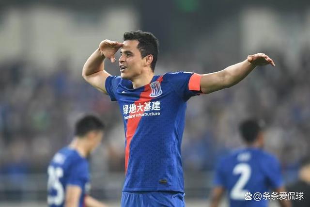 今年会官方网站穆帅要求费内巴切签下热刺左边卫