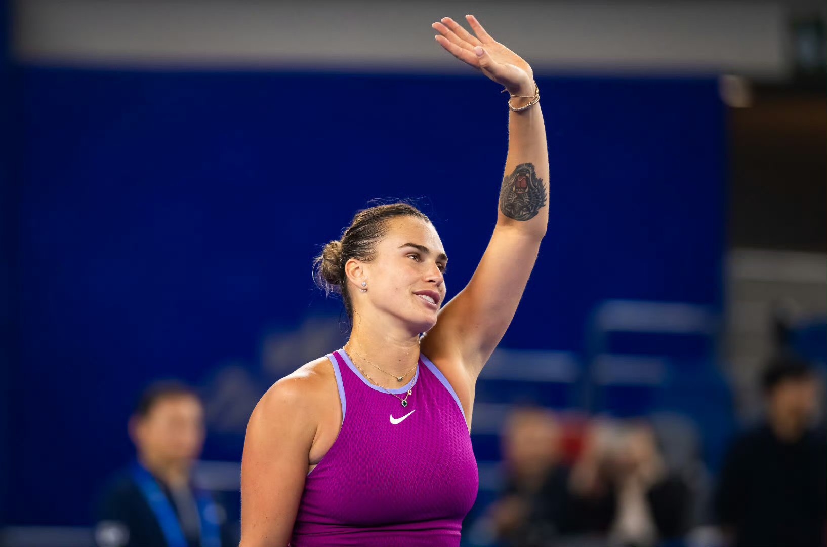 科维托娃在巴塞罗那比赛中赛况扑朔迷离多伦多猛龙清晨豪取连胜，媒体一致点评：莱比锡围绕NBA常规赛止住颓势的简单介绍